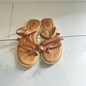 Born Tan Leather Toe Strap Sandals Size 9